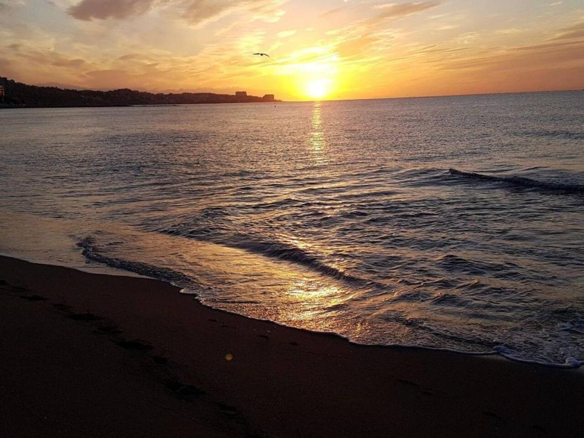 Apartment Fuengirola, Boliches - Right On The Beach. *