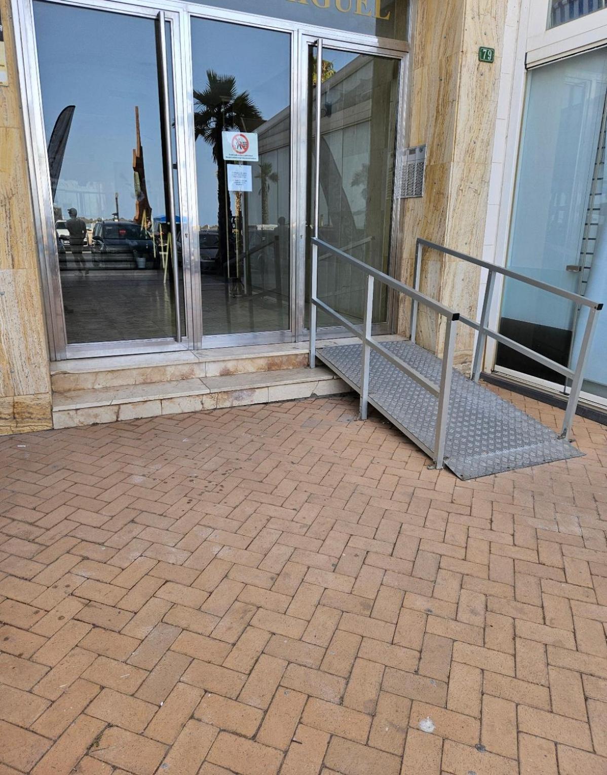 Fuengirola, Boliches - Right On The Beach. Fuengirola
