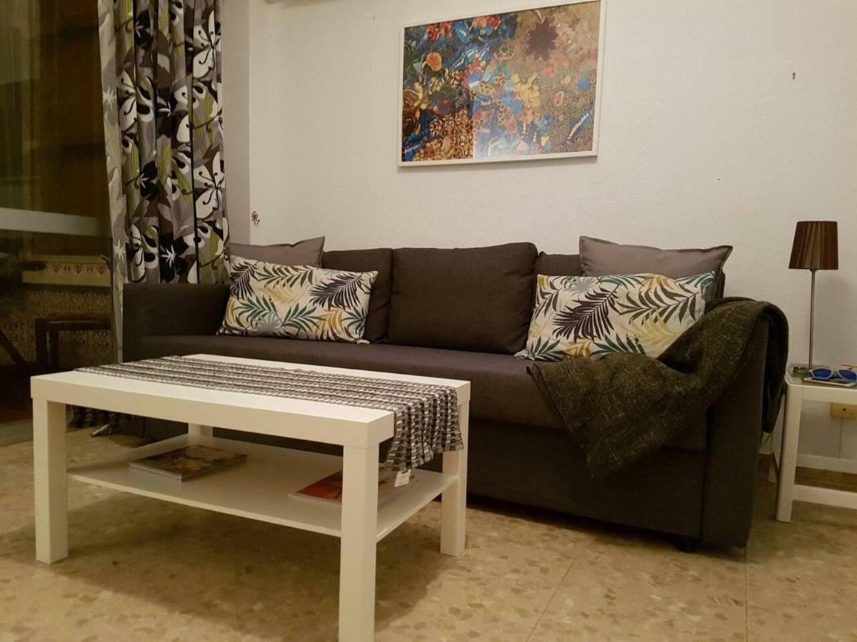 Fuengirola, Boliches - Right On The Beach. Fuengirola