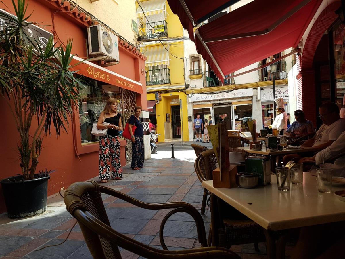 Fuengirola, Boliches - Right On The Beach. * Fuengirola
