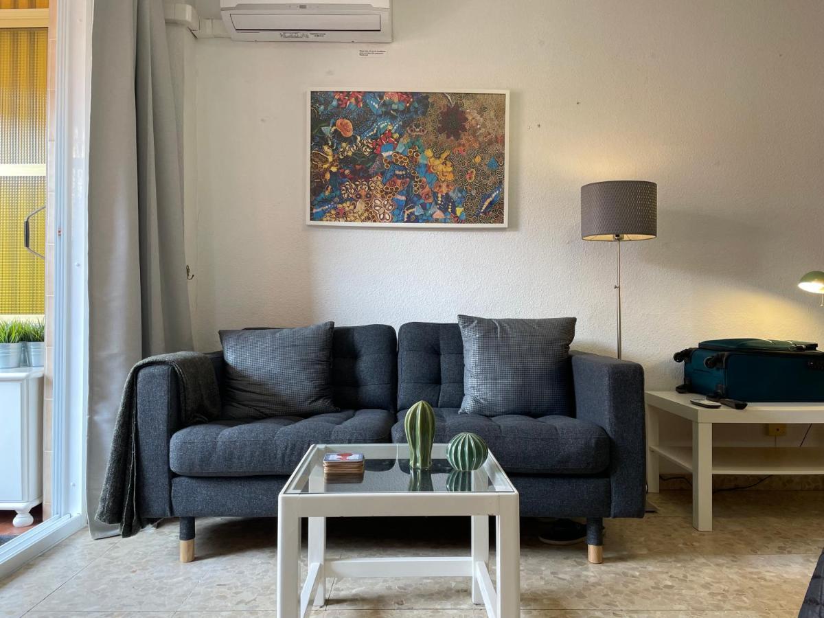 Fuengirola, Boliches - Right On The Beach. Fuengirola