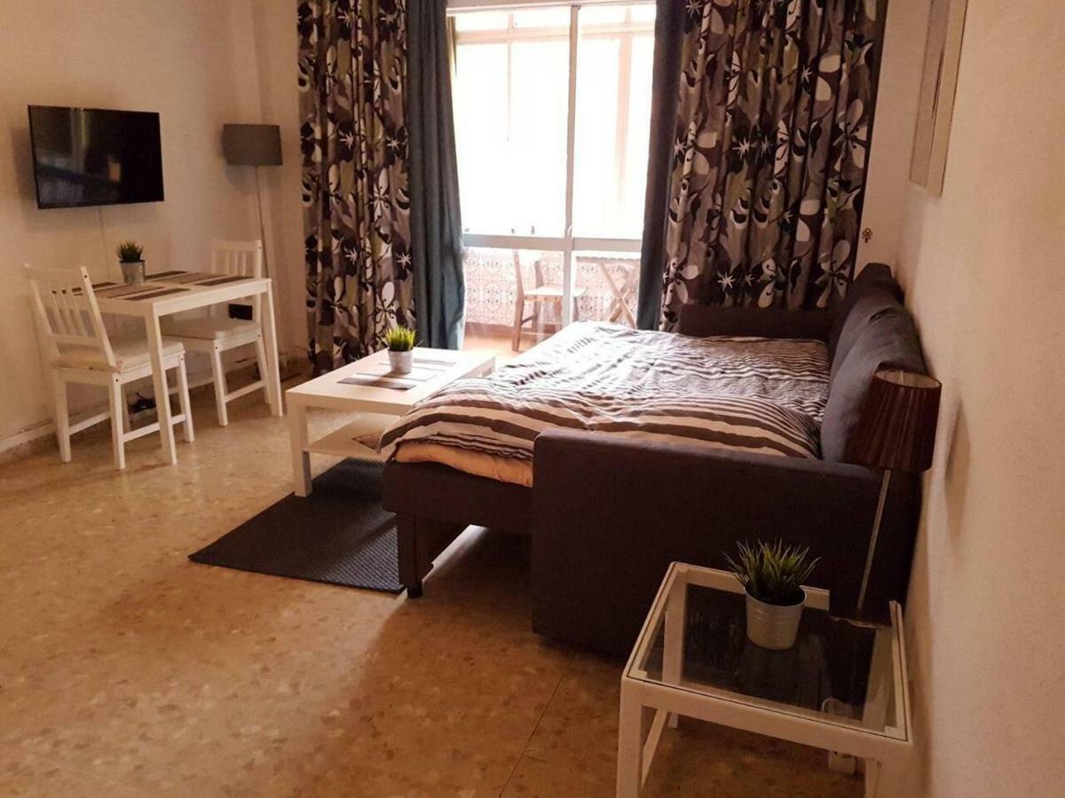 Fuengirola, Boliches - Right On The Beach. * Fuengirola