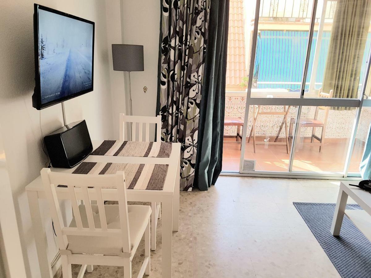 Fuengirola, Boliches - Right On The Beach.